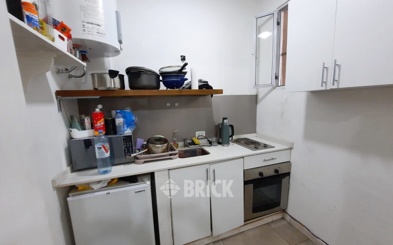 CIUDAD DE LA PAZ al 1900 Piso PB 6