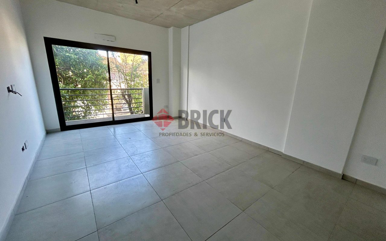 CESAR MALNATTI al 1900 Piso 1 2