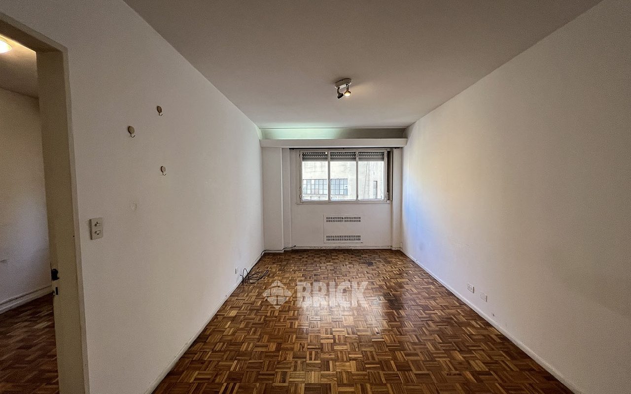 LAS HERAS, AV. al 3000 Piso 7 1