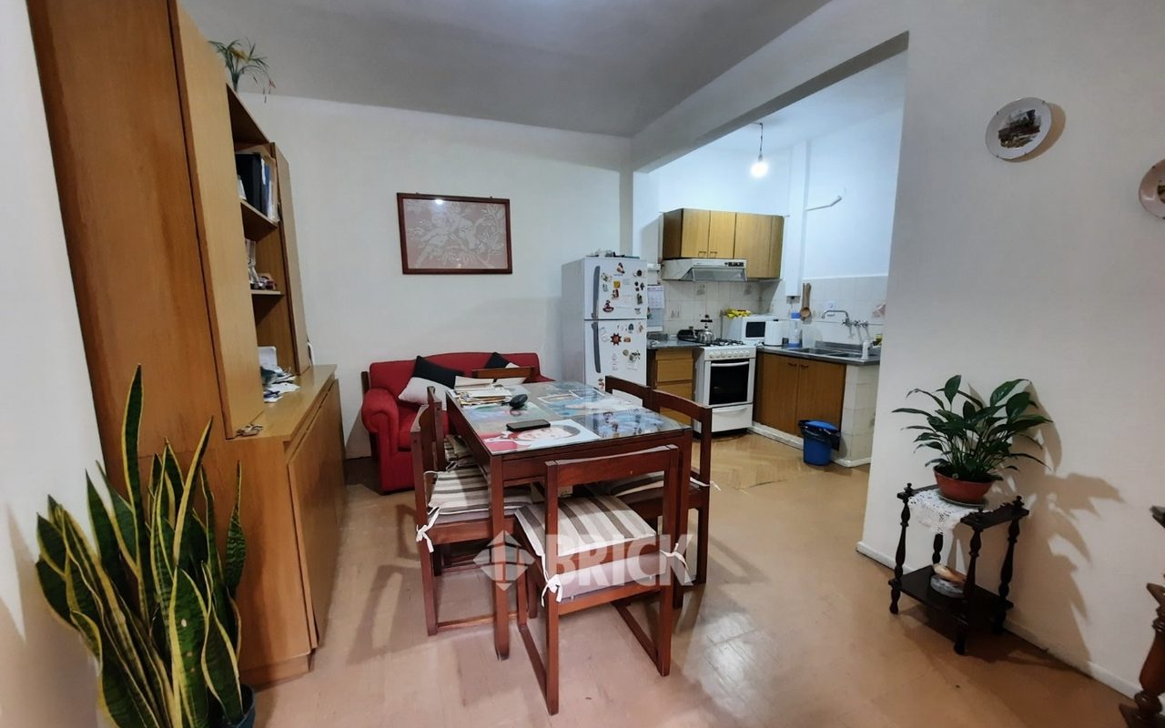 MORELOS al 300 Piso PB 3