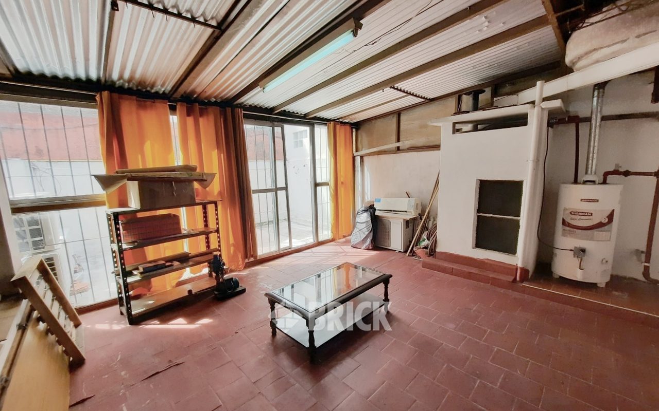 MORELOS al 300 Piso PB 21