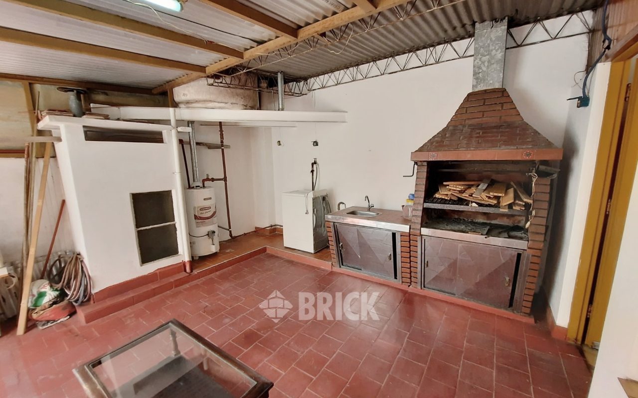 MORELOS al 300 Piso PB 23