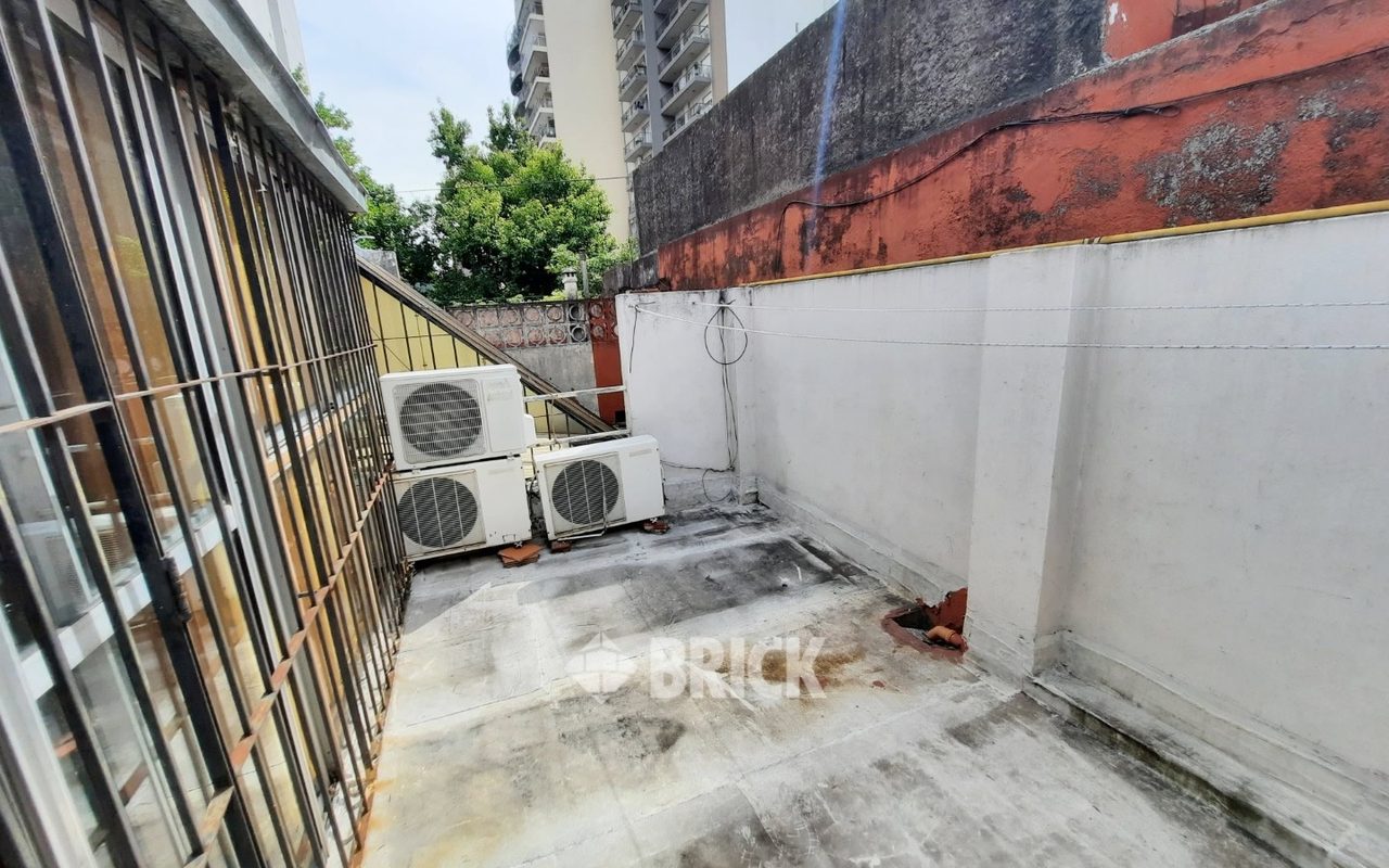 MORELOS al 300 Piso PB 24