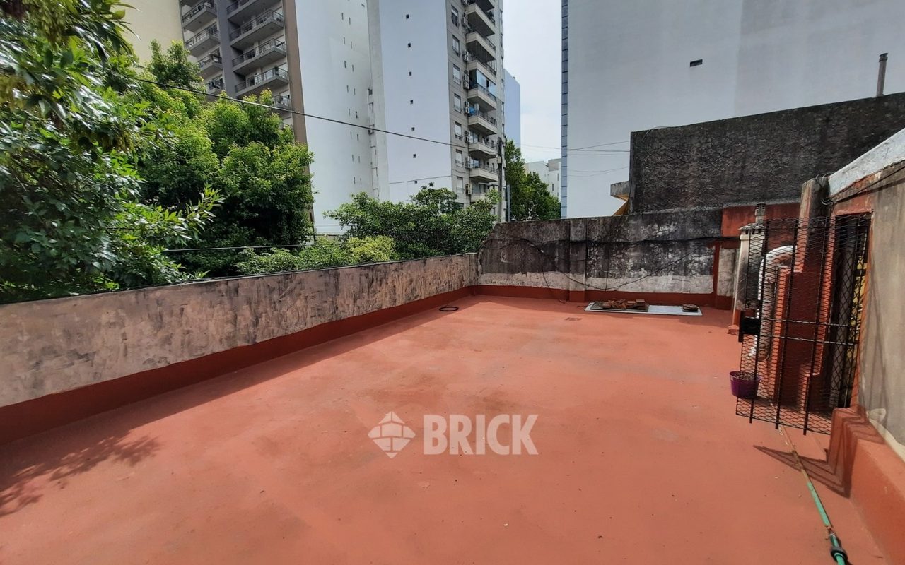 MORELOS al 300 Piso PB 26