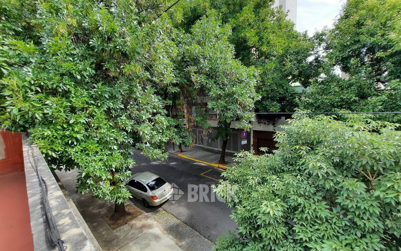 MORELOS al 300 Piso PB 27