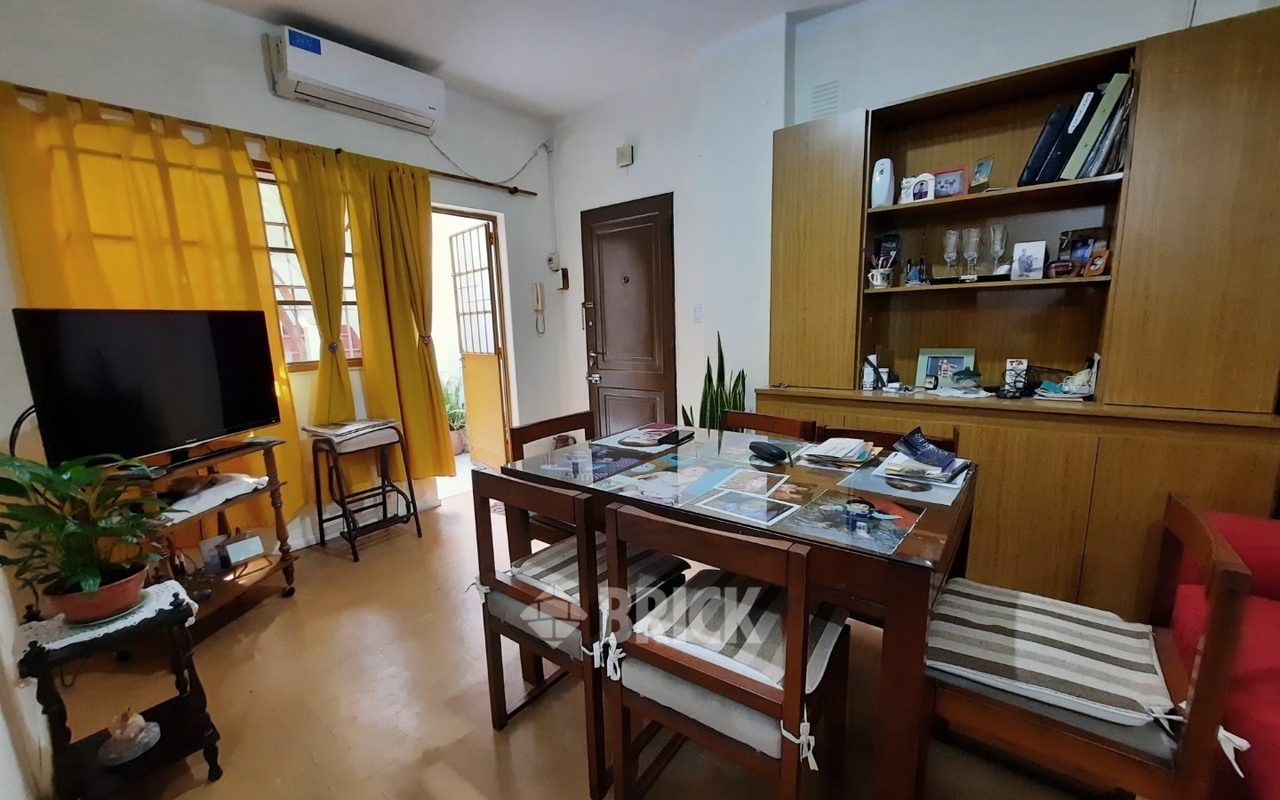 MORELOS al 300 Piso PB 4