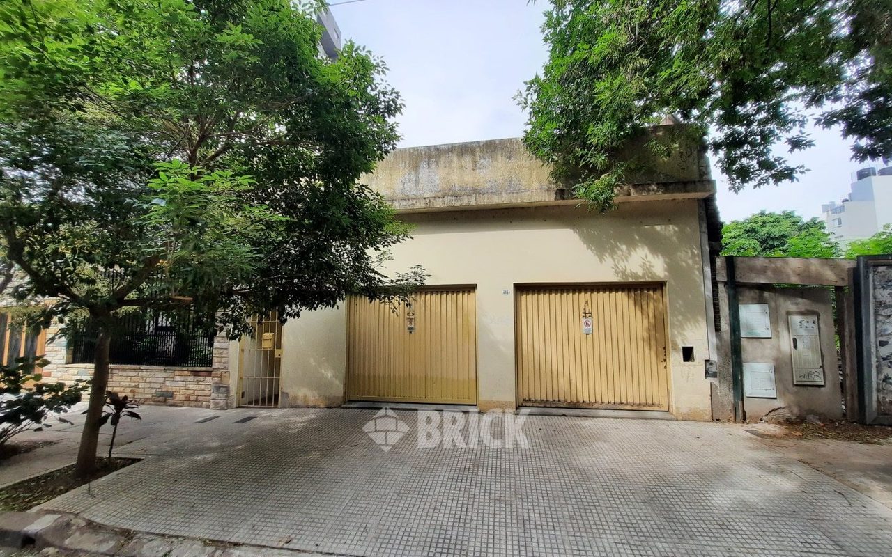 MORELOS al 300 Piso PB 33