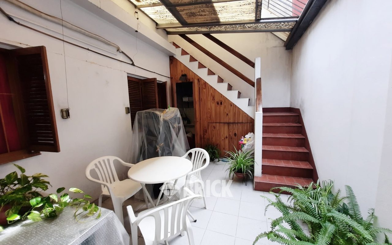 MORELOS al 300 Piso PB 8