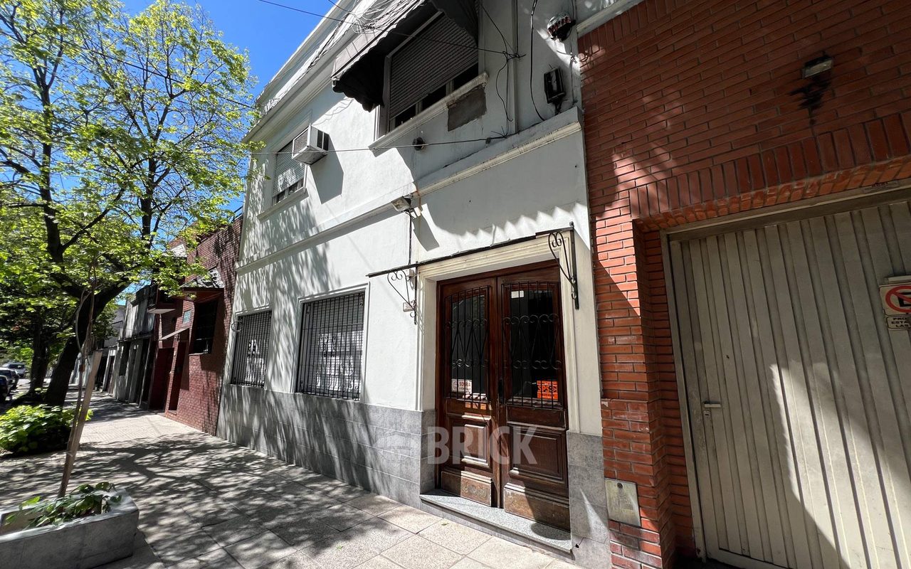 DOBLAS al 1500 Piso PB 12