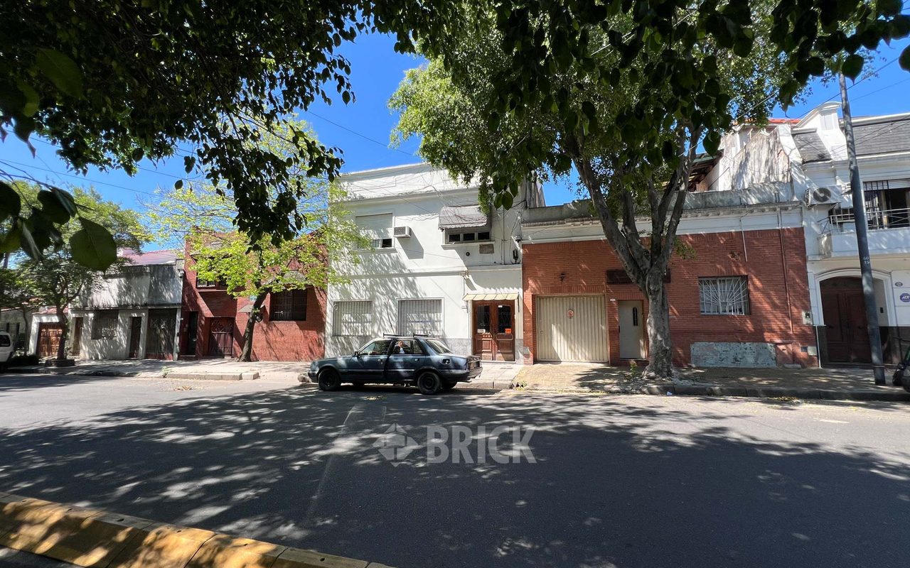 DOBLAS al 1500 Piso PB 13