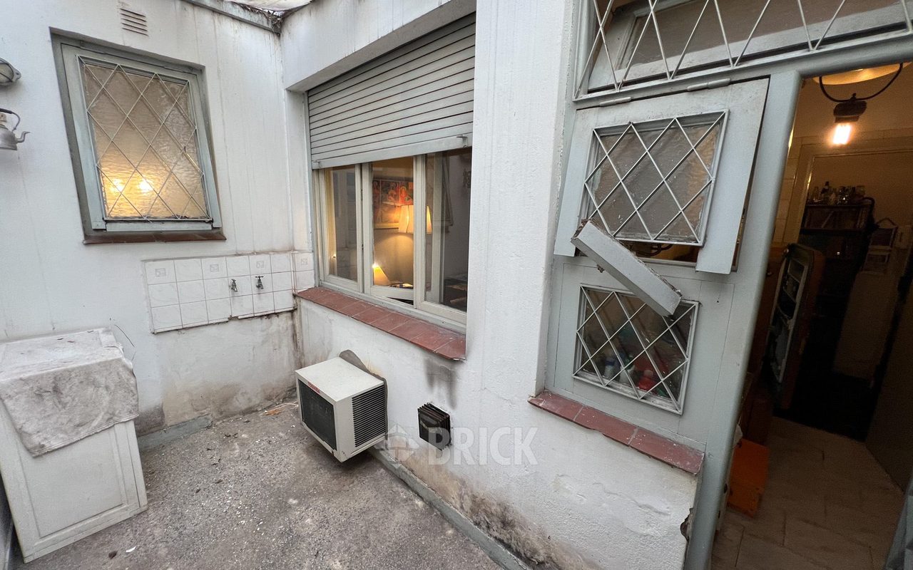 DOBLAS al 1500 Piso PB 8