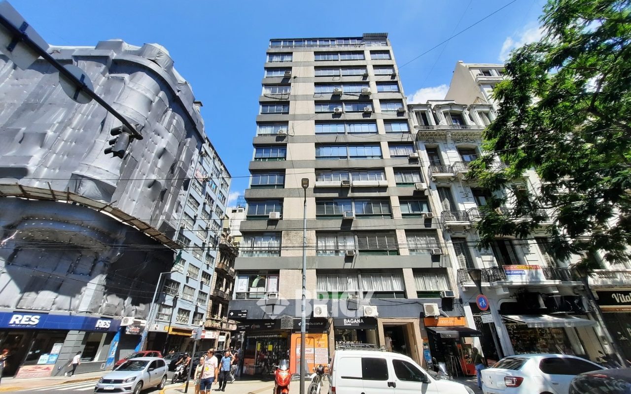 LAVALLE al 1500 Piso 1 23