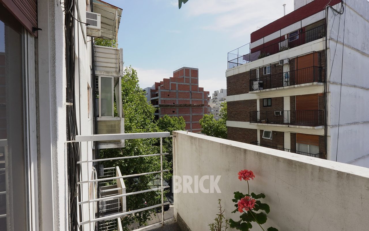 COLOMBRES al 400 Piso 6 5