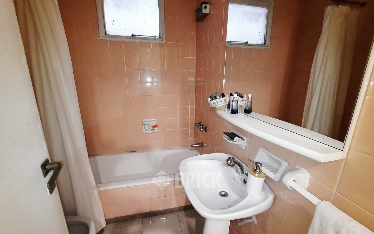 PUEYRREDON, AV. al 1300 Piso 2 12