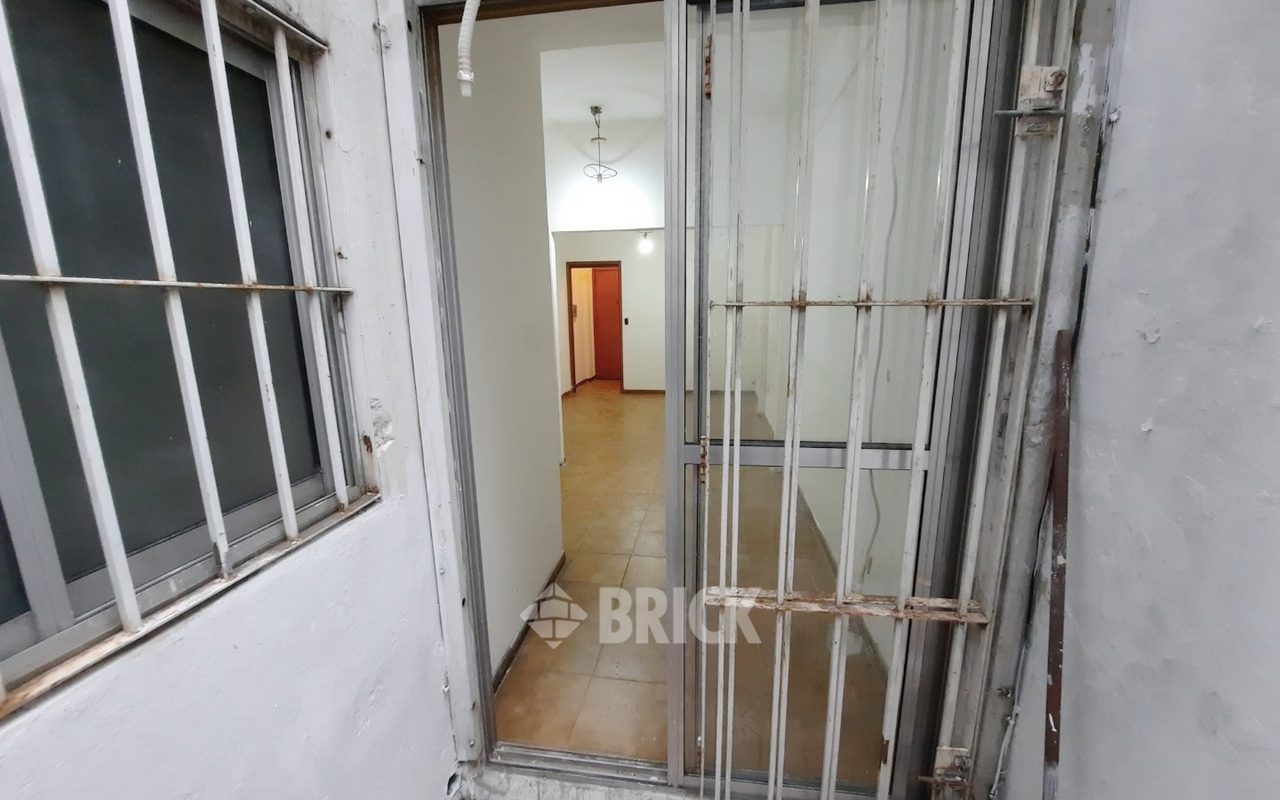 DONADO al 2200 Piso PB 10