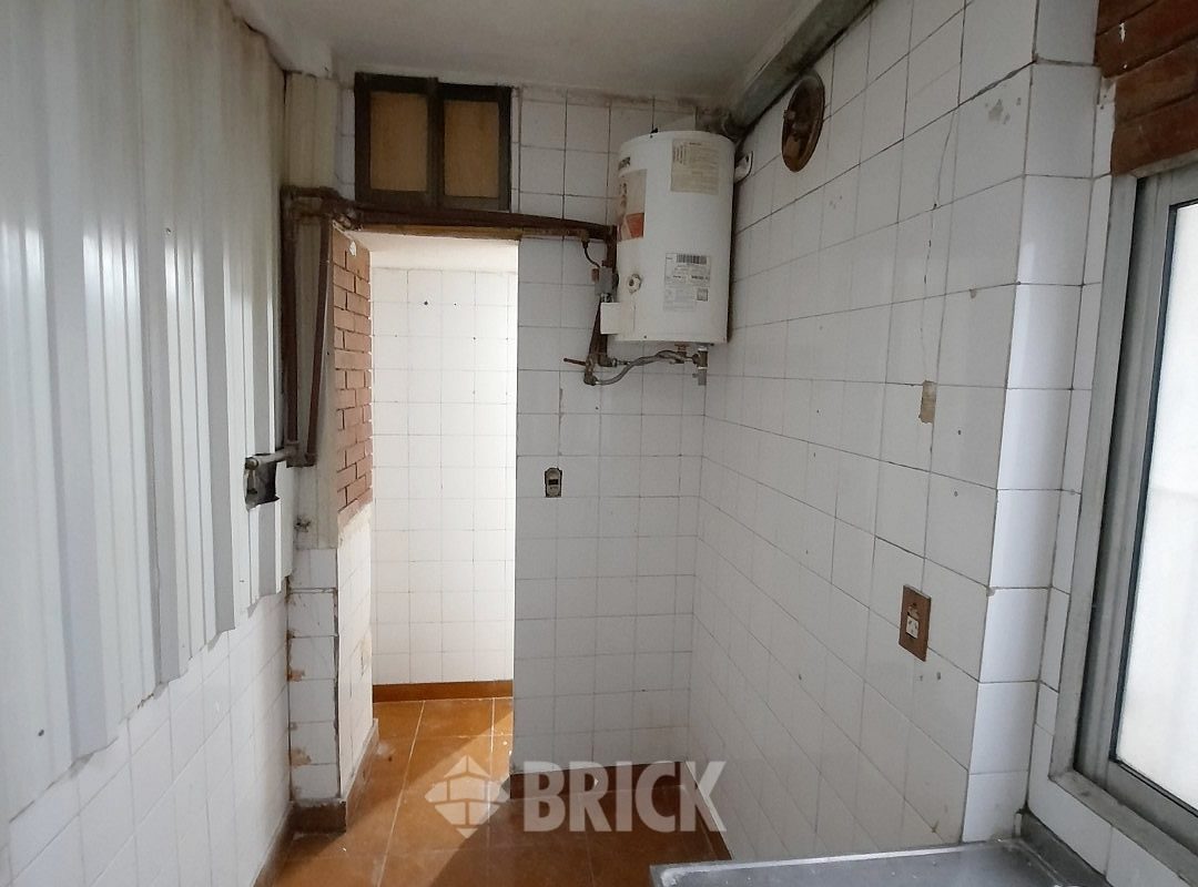 DONADO al 2200 Piso PB 15