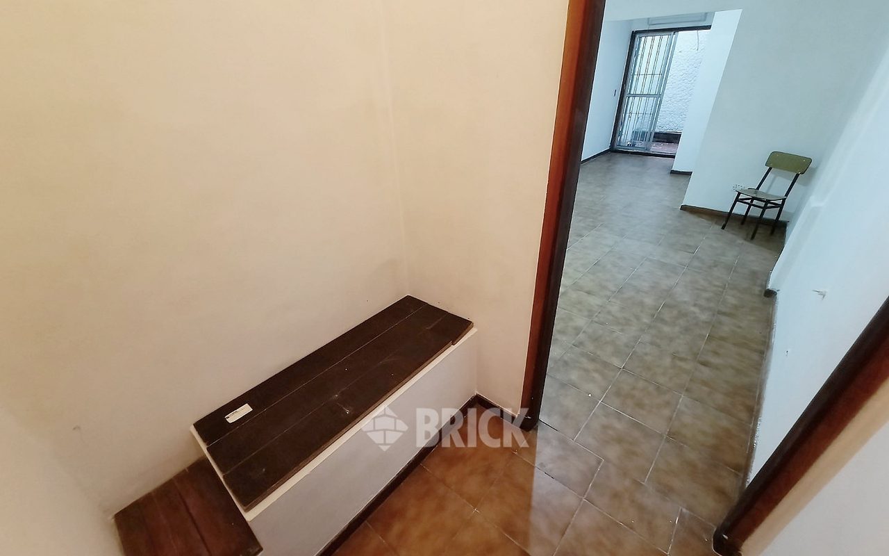 DONADO al 2200 Piso PB 17