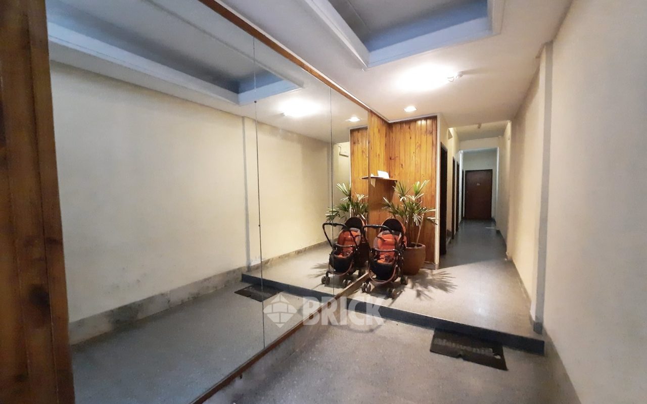 DONADO al 2200 Piso PB 19