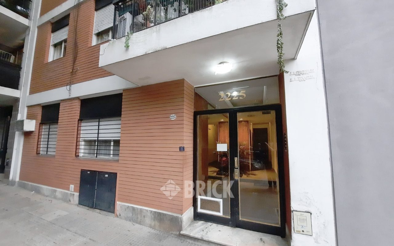 DONADO al 2200 Piso PB 20