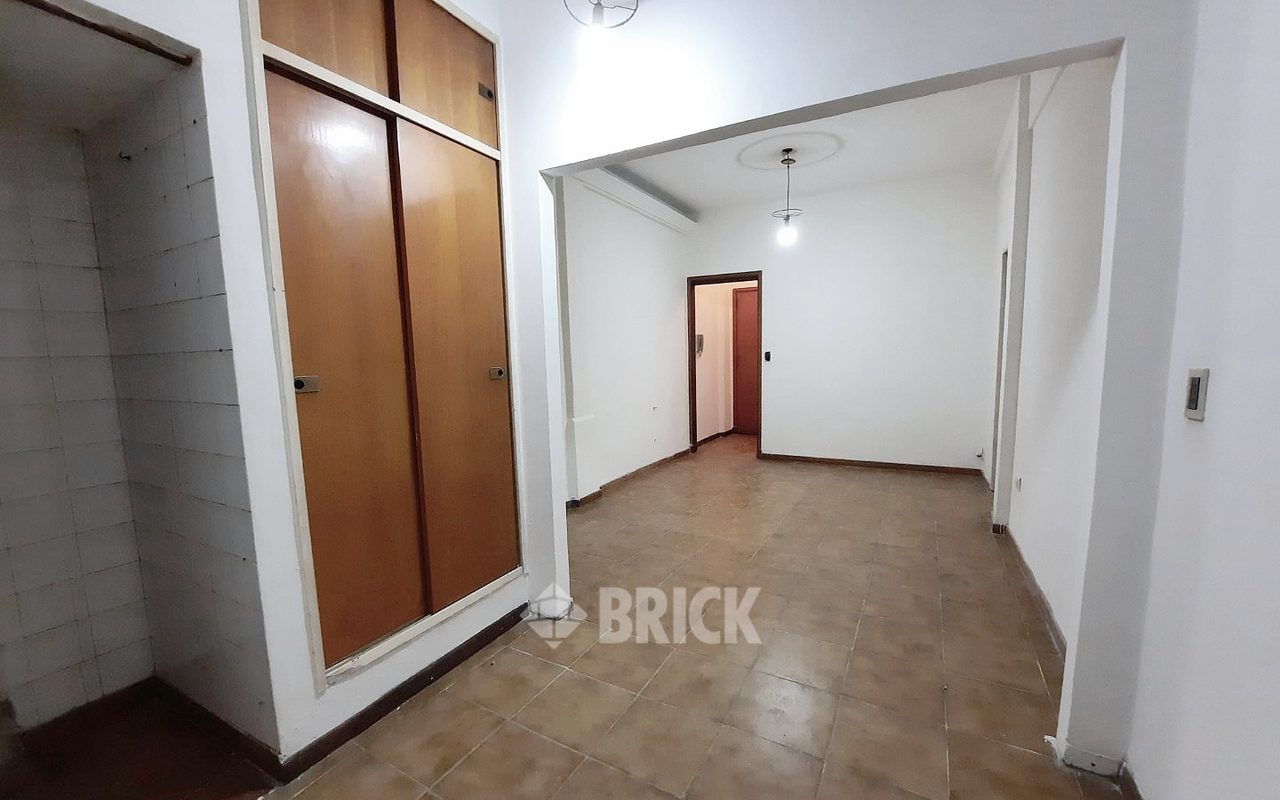 DONADO al 2200 Piso PB 5