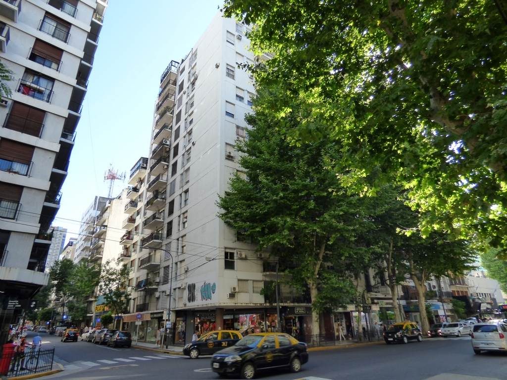 SANTA FE, AV. al 2300 Piso 8 52