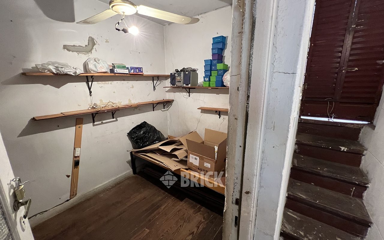 TRELLES, MANUEL al 2400 Piso PB 7