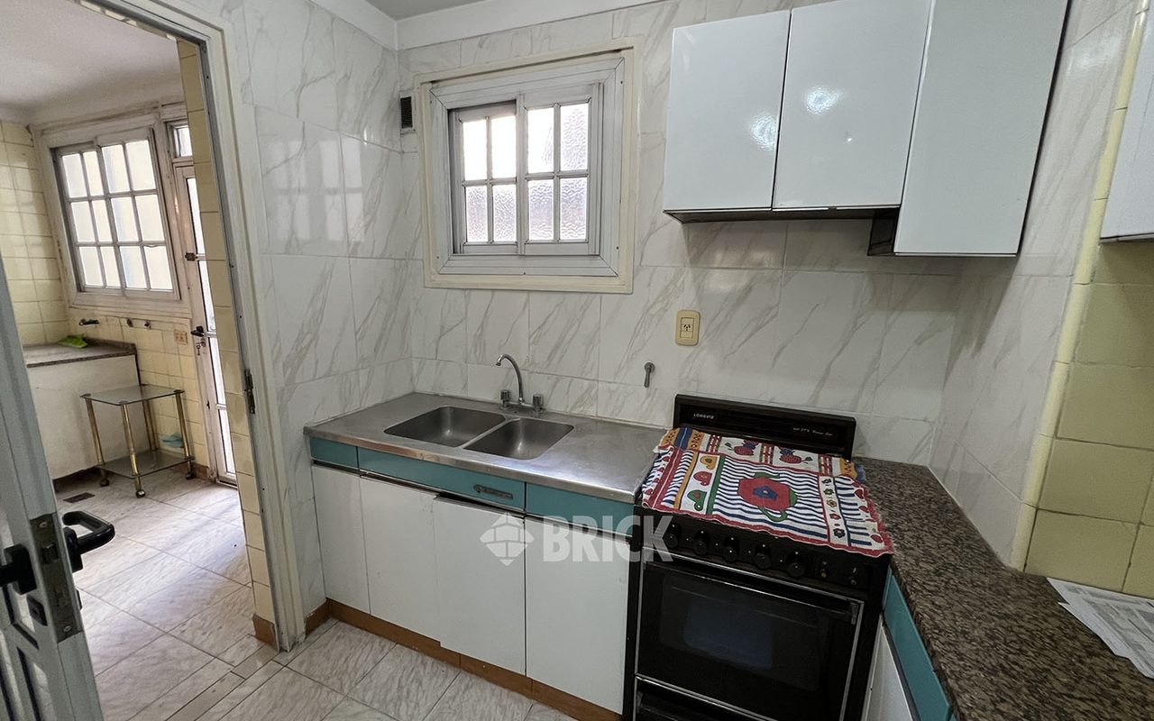 SAN JUAN, AV. al 1400 Piso PB 13