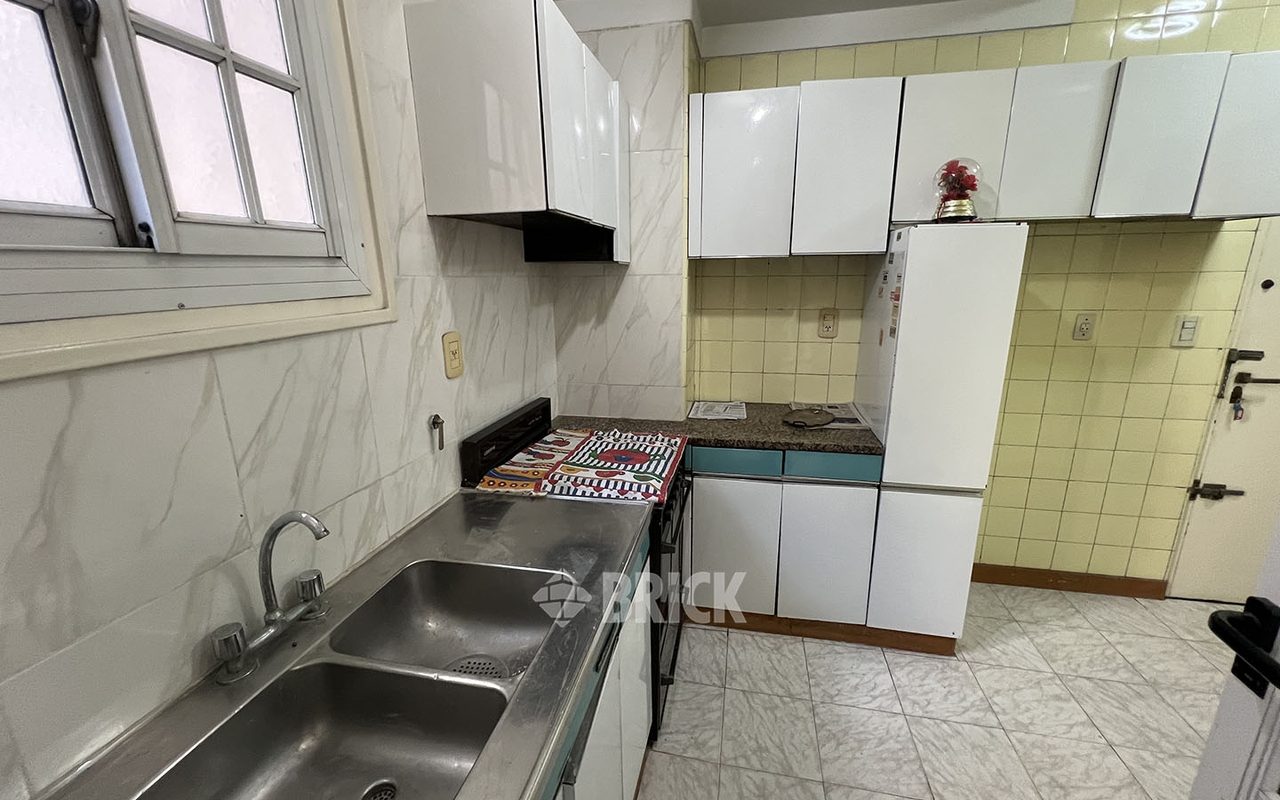 SAN JUAN, AV. al 1400 Piso PB 14