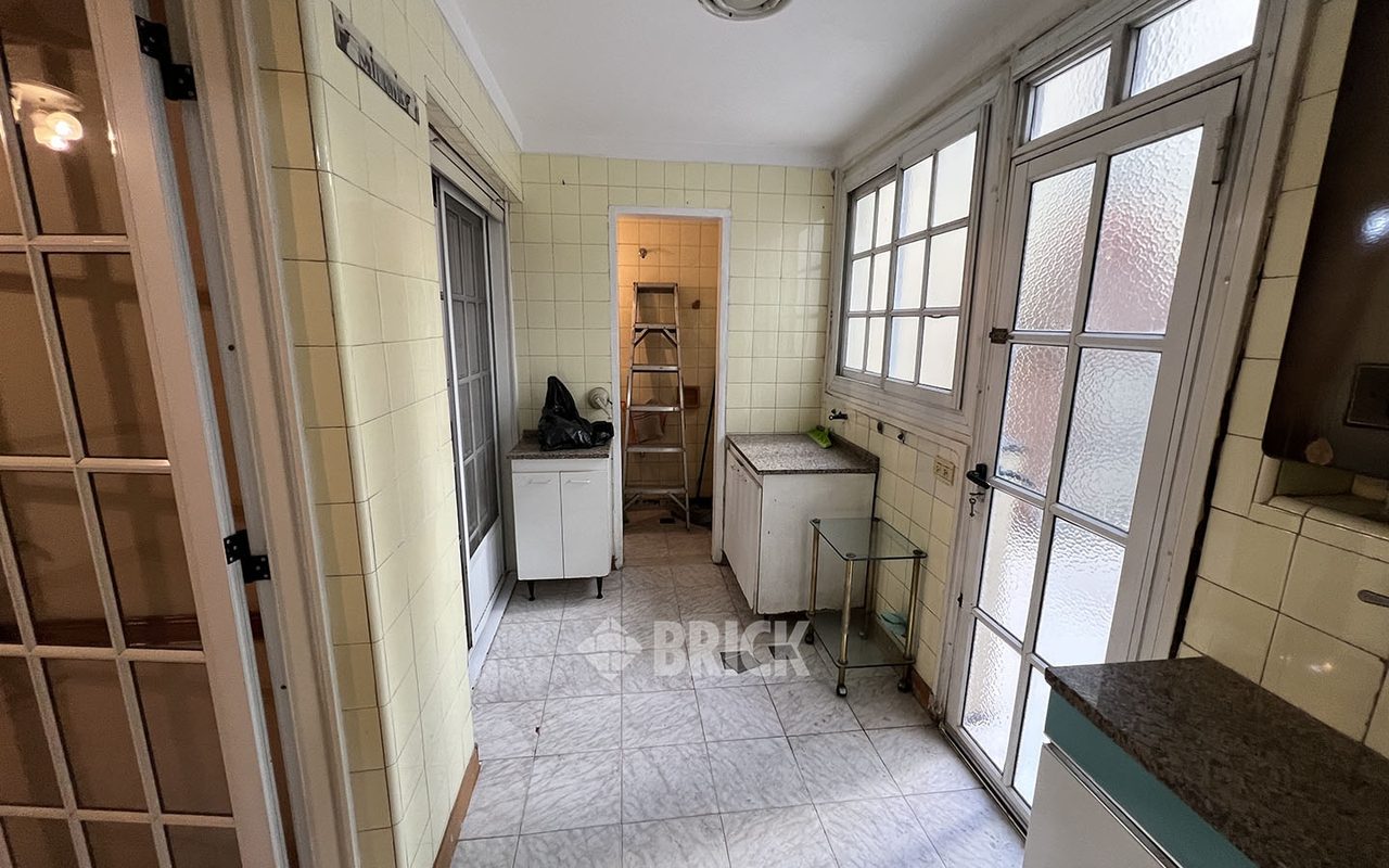 SAN JUAN, AV. al 1400 Piso PB 15