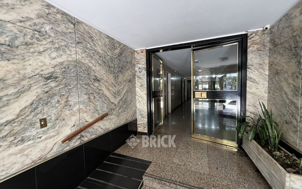 SAN JUAN, AV. al 1400 Piso PB 21