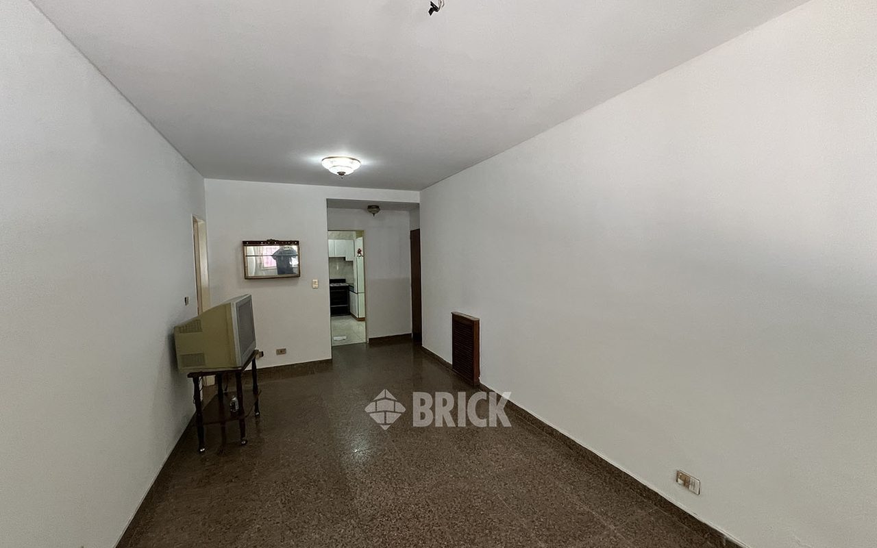 SAN JUAN, AV. al 1400 Piso PB 3