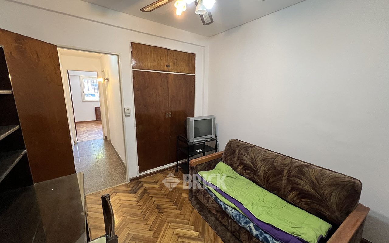 SAN JUAN, AV. al 1400 Piso PB 6