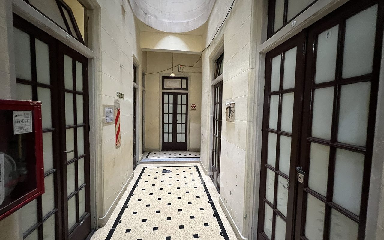 ALEM, LEANDRO N., AV. al 500 9