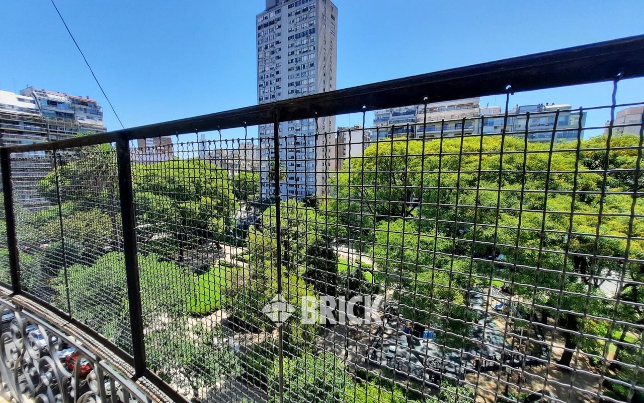 SALGUERO, JERONIMO al 2500 Piso 7 11