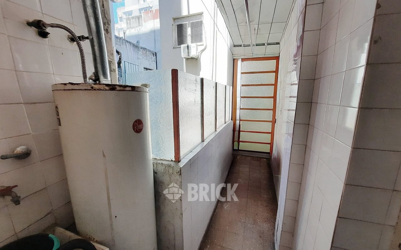 SALGUERO, JERONIMO al 2500 Piso 7 26