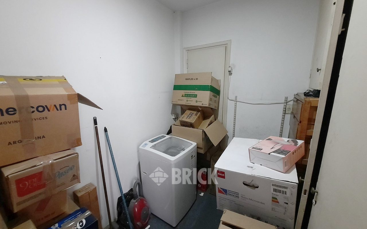 SALGUERO, JERONIMO al 2500 Piso 7 29