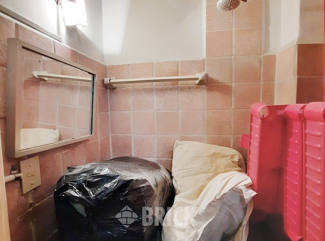 SALGUERO, JERONIMO al 2500 Piso 7 30