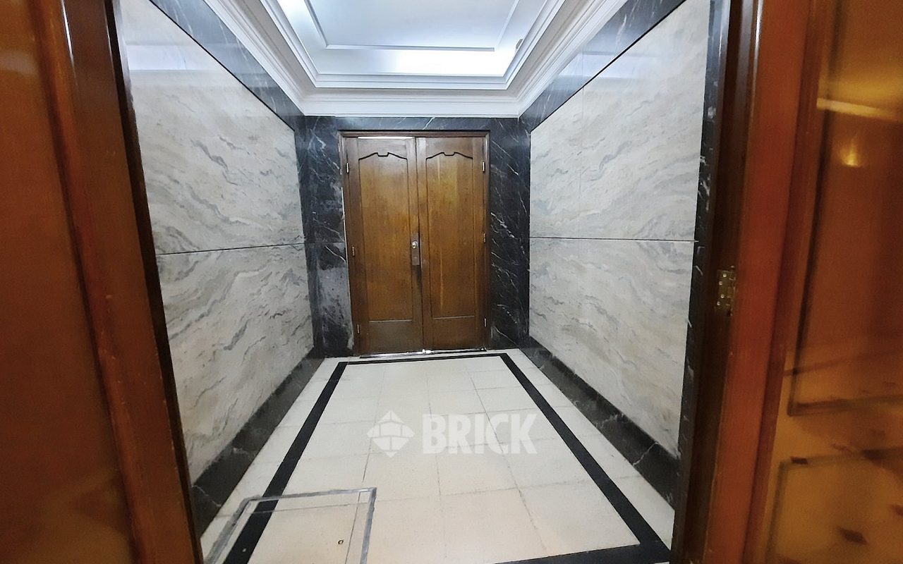 SALGUERO, JERONIMO al 2500 Piso 7 35