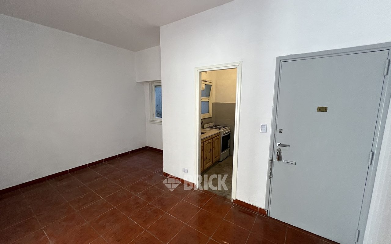 SAN JUAN, AV. al 3800 Piso 1 1