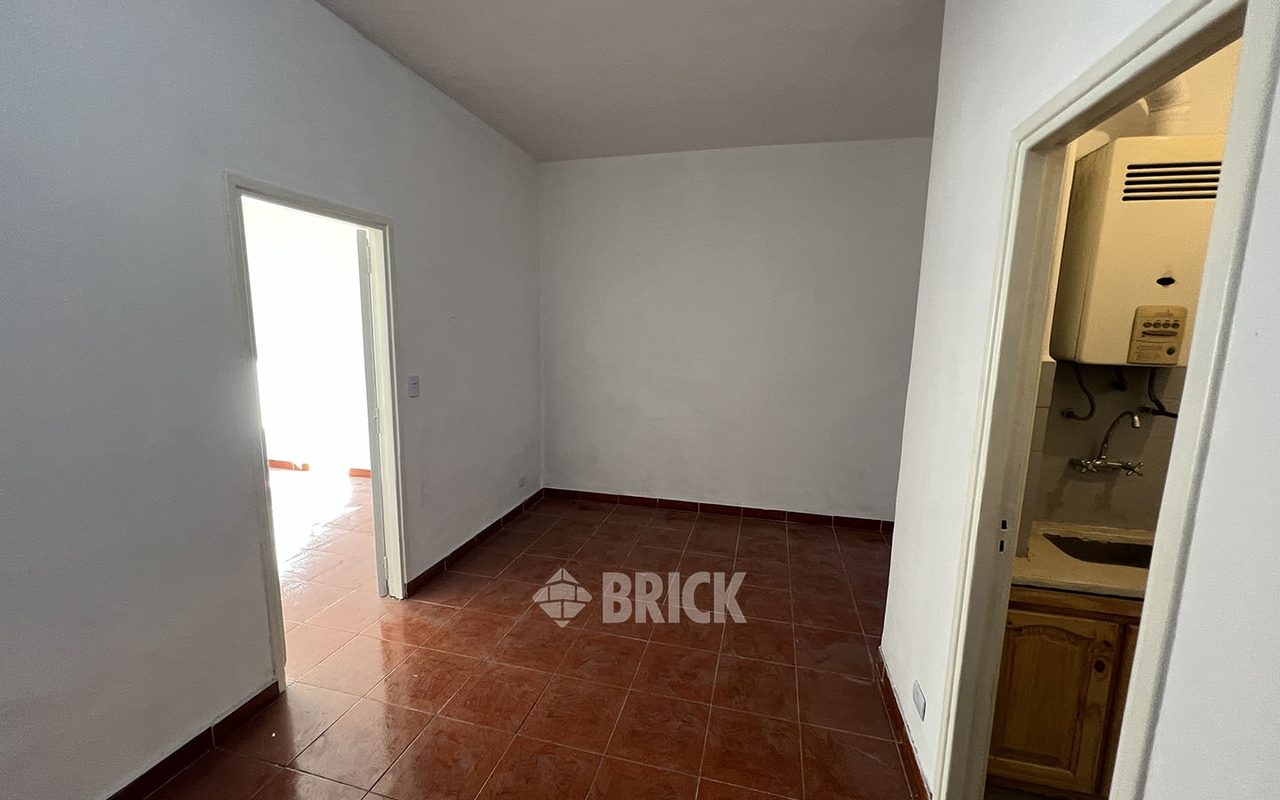 SAN JUAN, AV. al 3800 Piso 1 3