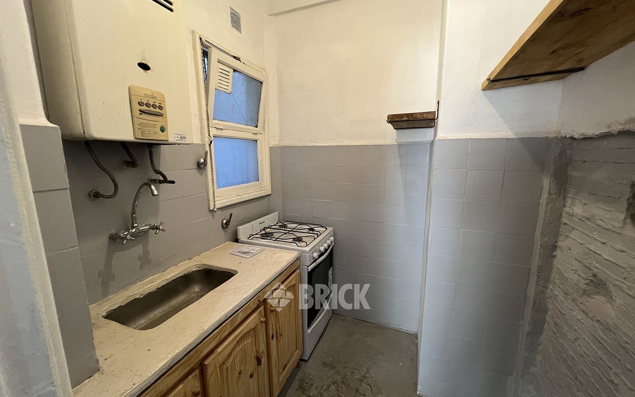 SAN JUAN, AV. al 3800 Piso 1 5