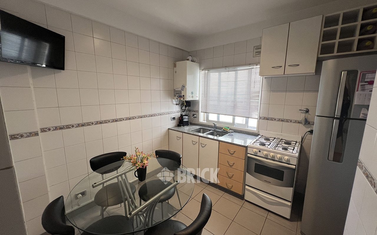 ALVAREZ, DONATO, T. GRAL. al 400 Piso 7 16