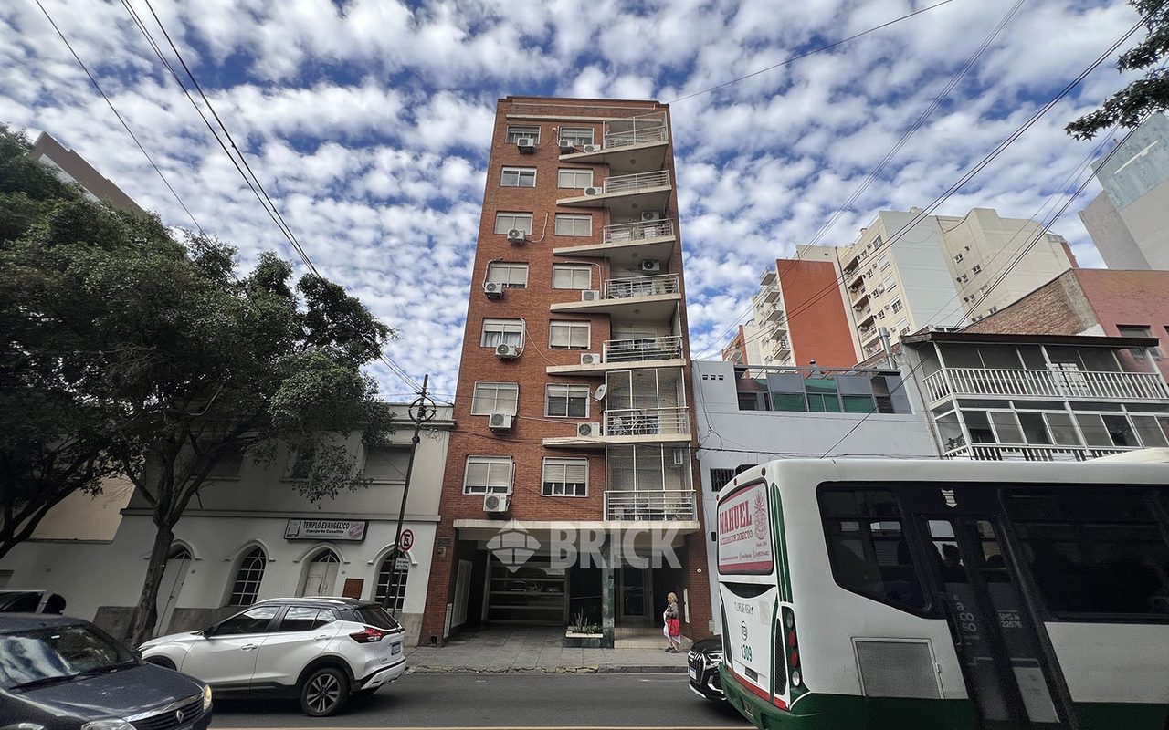 ALVAREZ, DONATO, T. GRAL. al 400 Piso 7 23