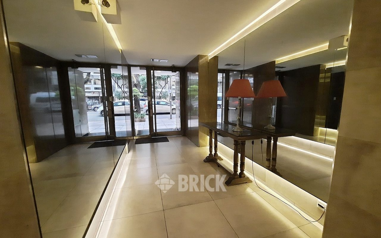 CORONEL DIAZ, AV. al 1500 Piso 5 27