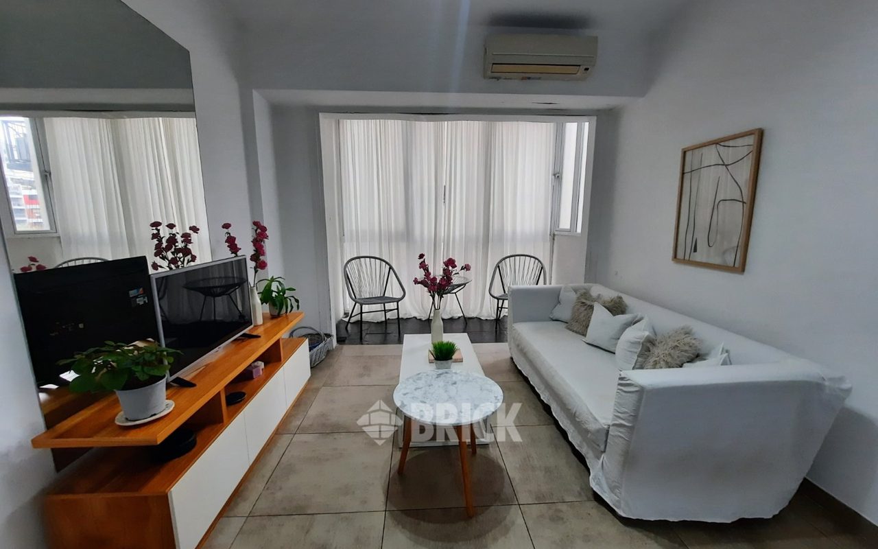 CORONEL DIAZ, AV. al 1500 Piso 5 3