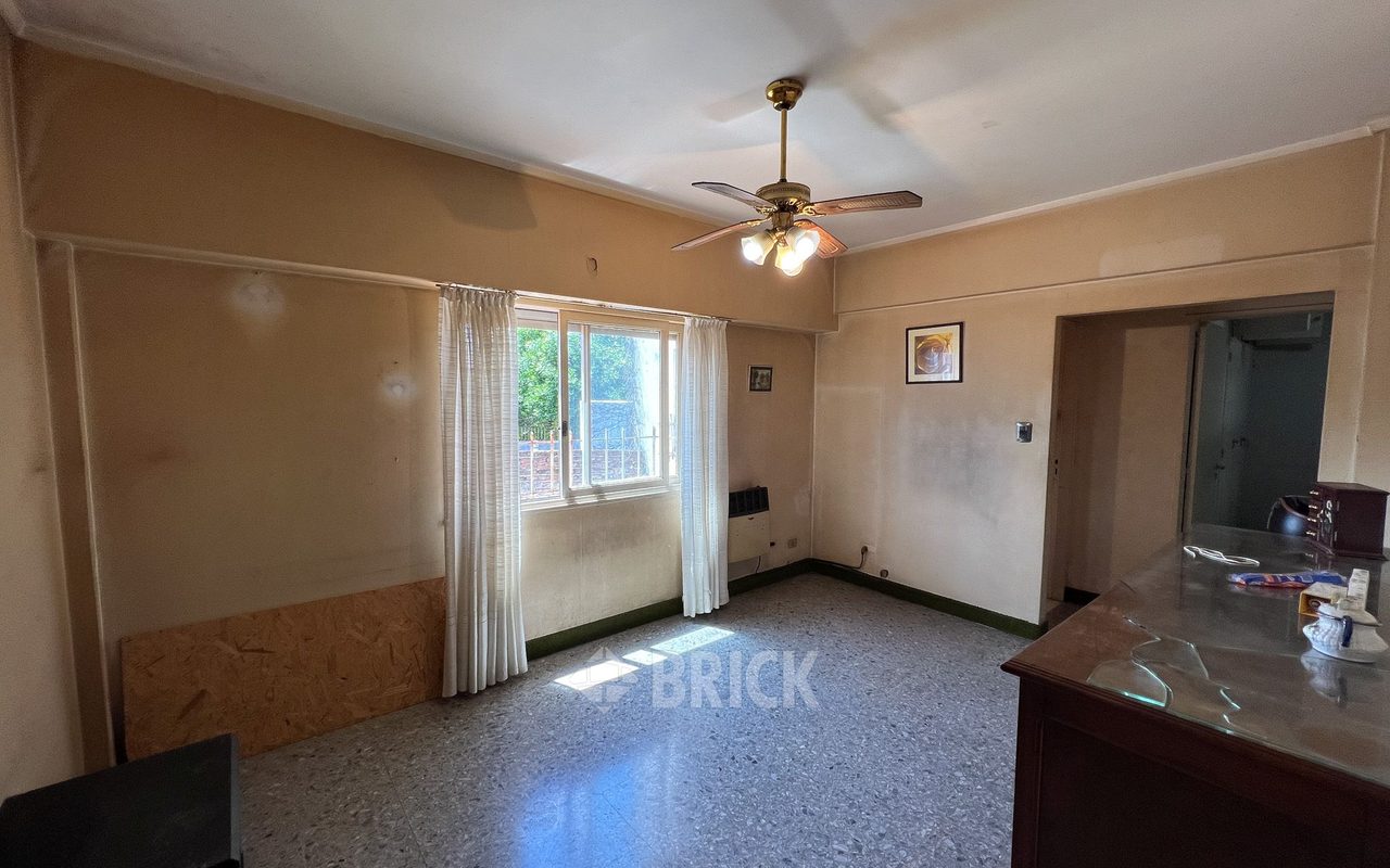 ACOSTA, MARIANO al 800 Piso 2 1