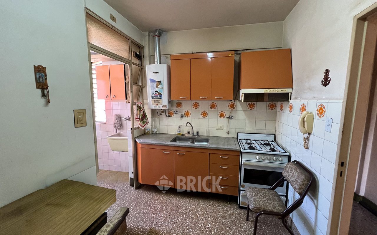 ACOSTA, MARIANO al 800 Piso 2 15