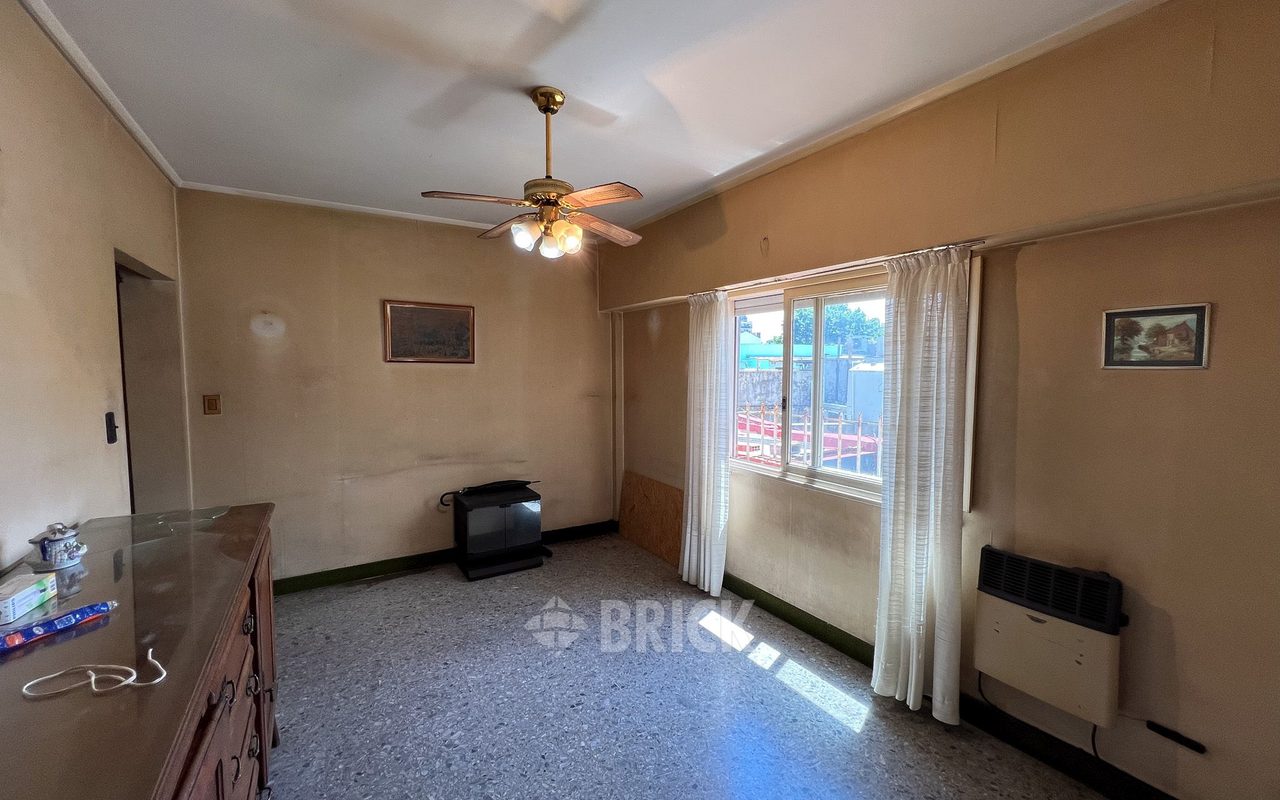 ACOSTA, MARIANO al 800 Piso 2 6