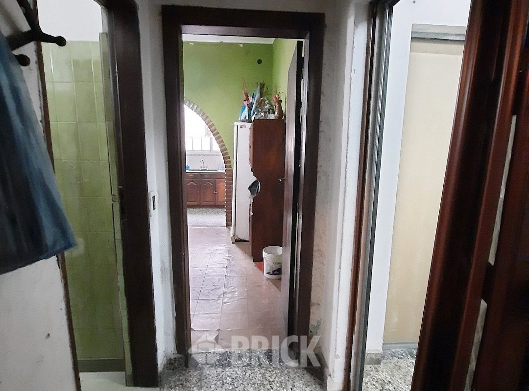 LAMADRID, AV. al 1600 16