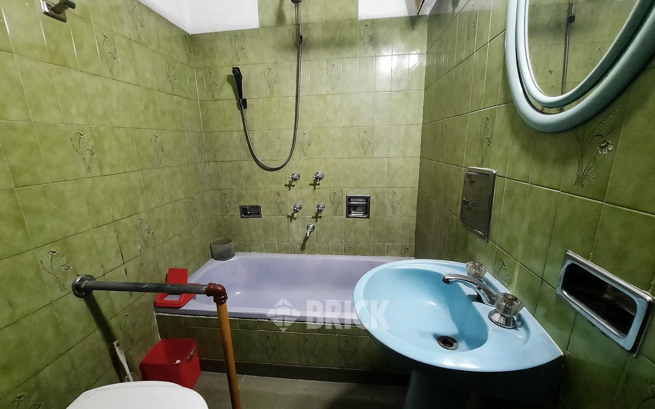 LAMADRID, AV. al 1600 17